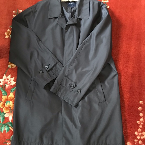 BROOKS BROTHERS TOWN COAT - Picture 7 of 8